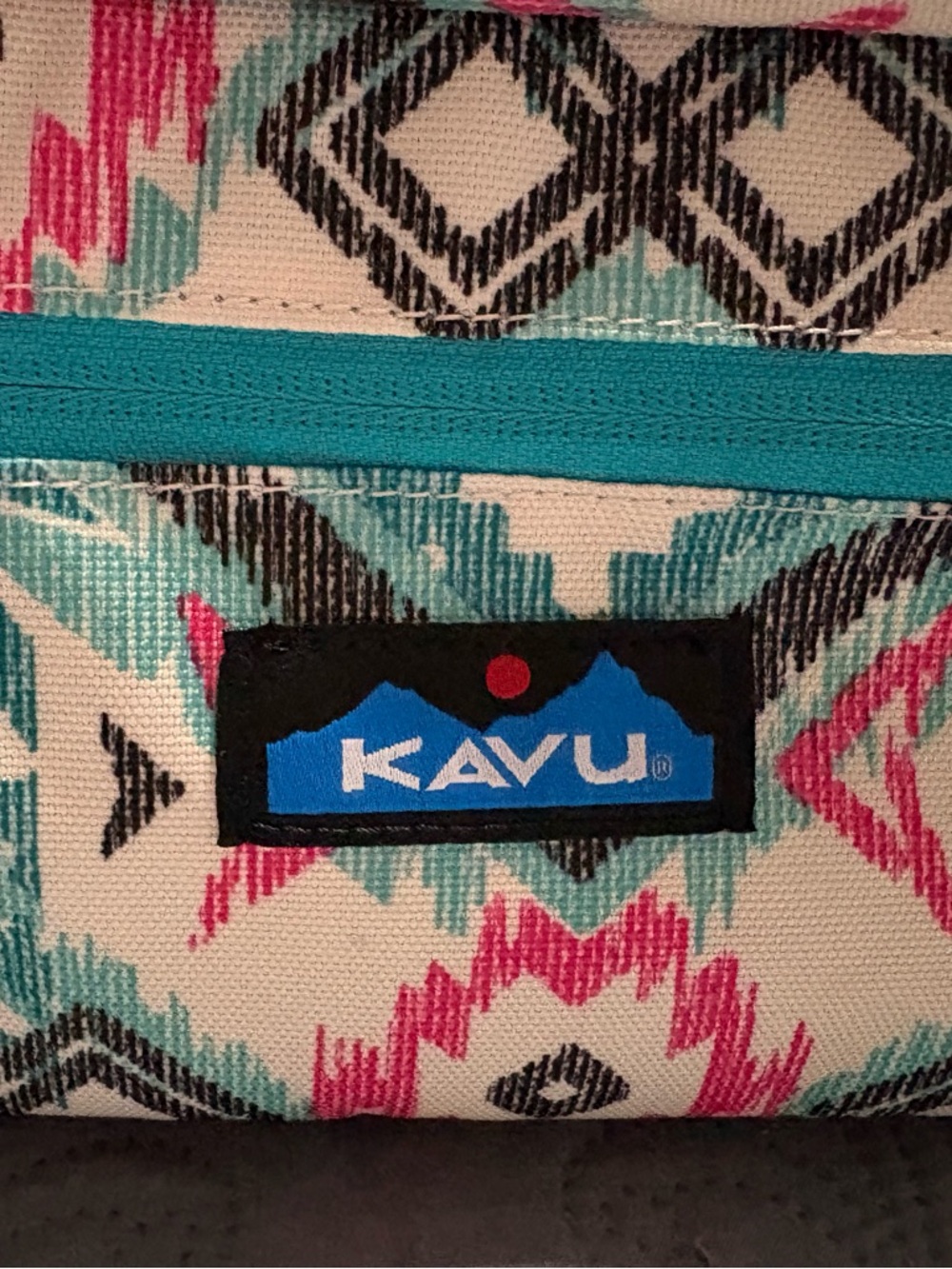 KAVU Grizzly Kit, Padded Accessory Bag Travel Case - Picture 2 of 11